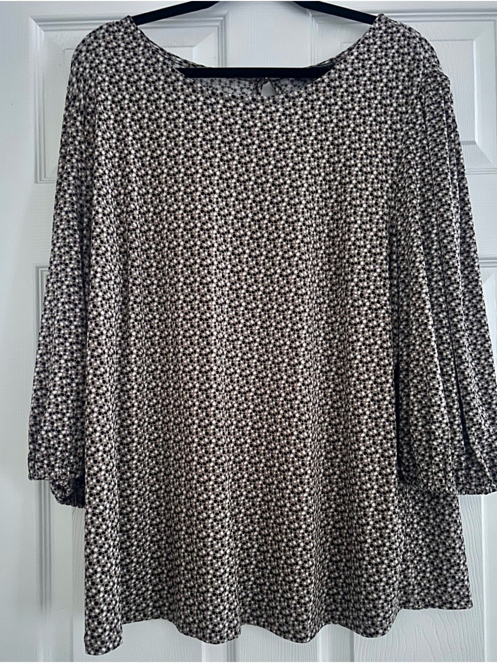 Adrianna Papell Black and White Geo-Print Long Sleeve Top